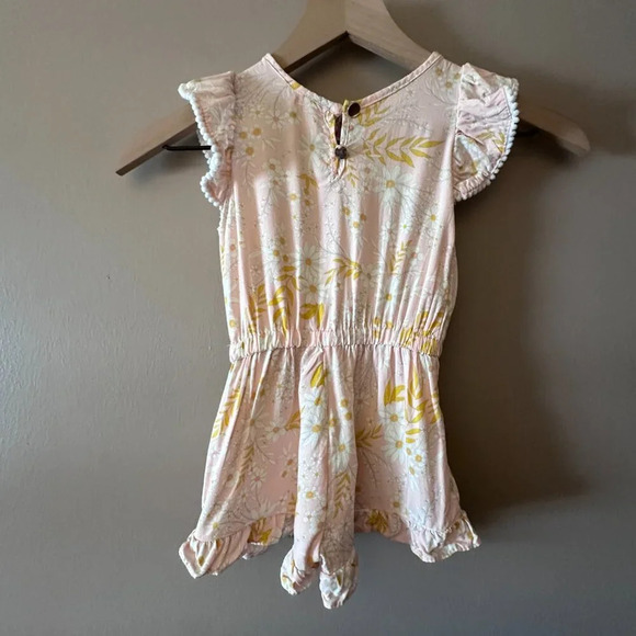 Toddler Girl's 4T Tahari Floral Romper Peach Pink Summer Cute Ruffles - Picture 3 of 8